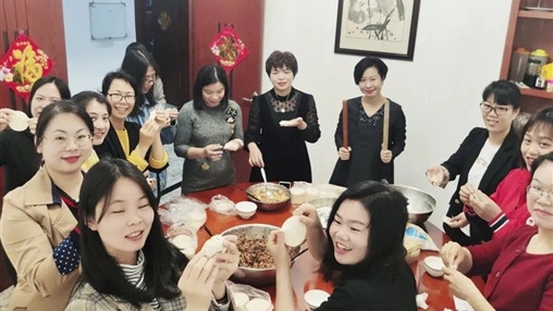 共享歡樂 | 百裕集團(tuán)營(yíng)銷中心喜樂鬧元宵、暖心慶生日